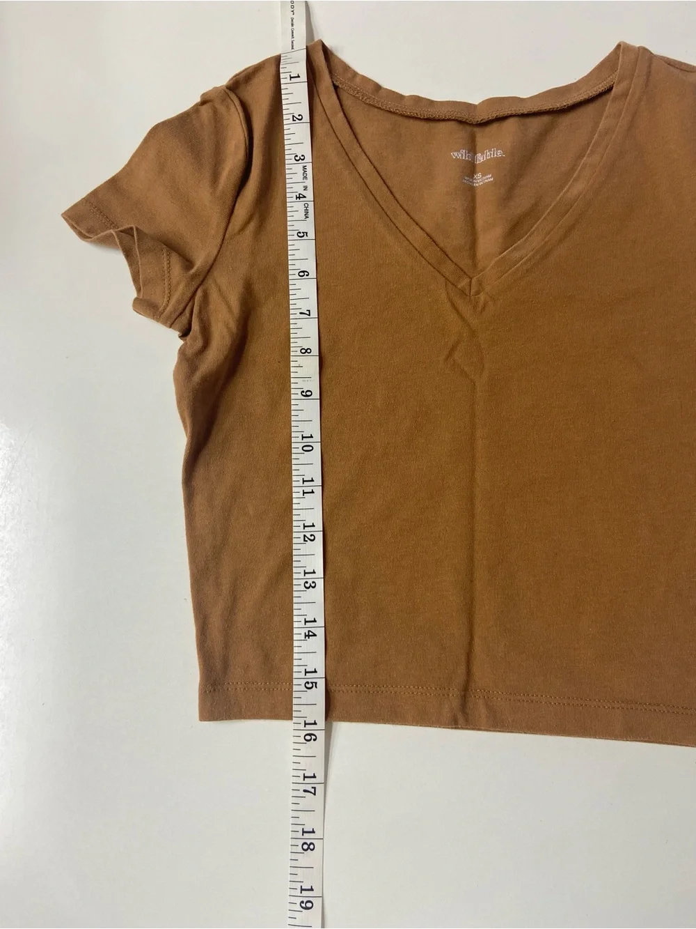 Wild Fable Brown V-Neck Cropped Tee Shirt like new women's/young adult size XS